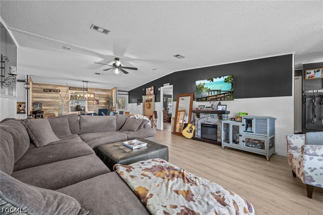 3 Bed ManufacturedHome for Sale in Not Applicable, photo 19