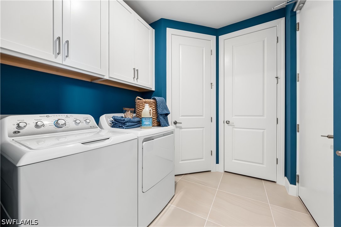 2 Bed Waterfront Home for Sale in Naples, photo 19