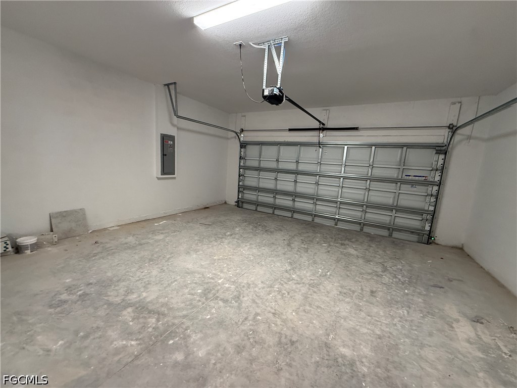 3 Bed SingleFamilyResidence for Sale in Lehigh Acres, photo 19