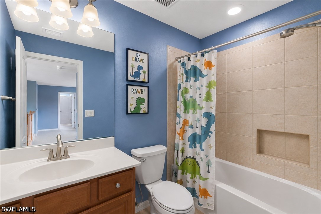 4 Bed Waterfront Home for Sale in Bella Vida, photo 19