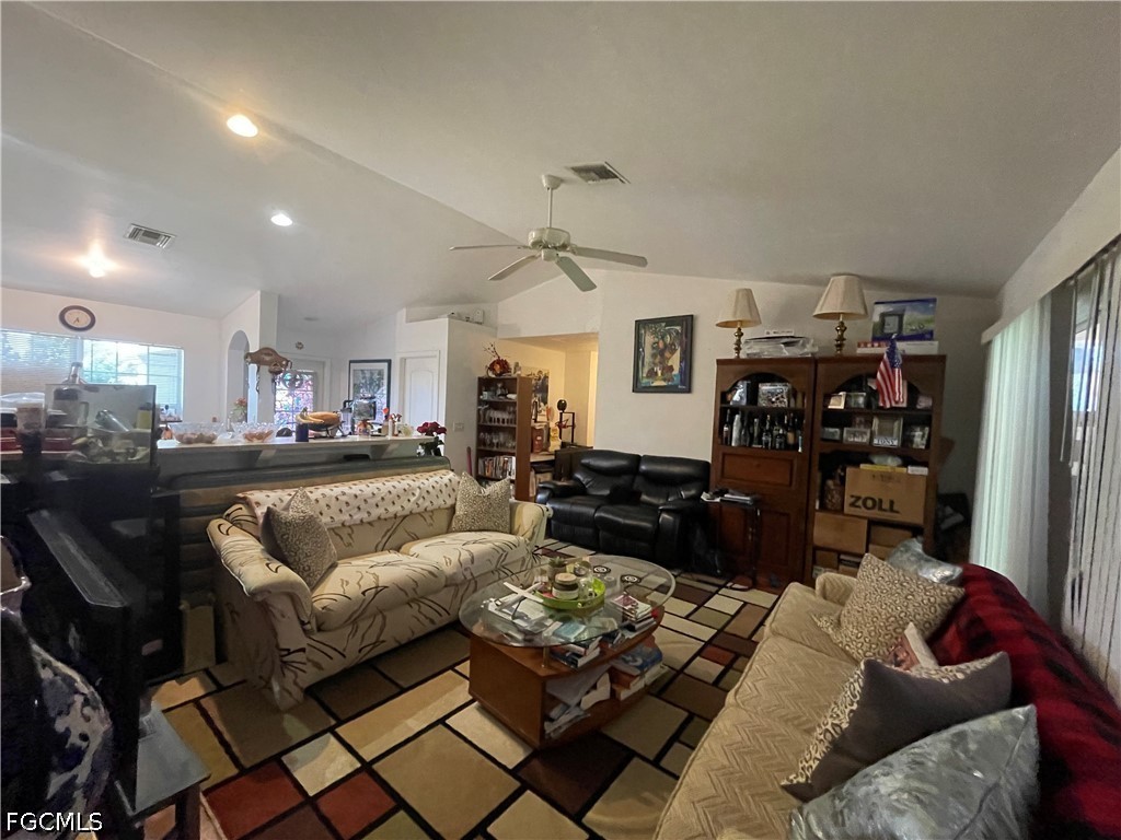 3 Bed SingleFamilyResidence for Sale in Lehigh Acres, photo 19