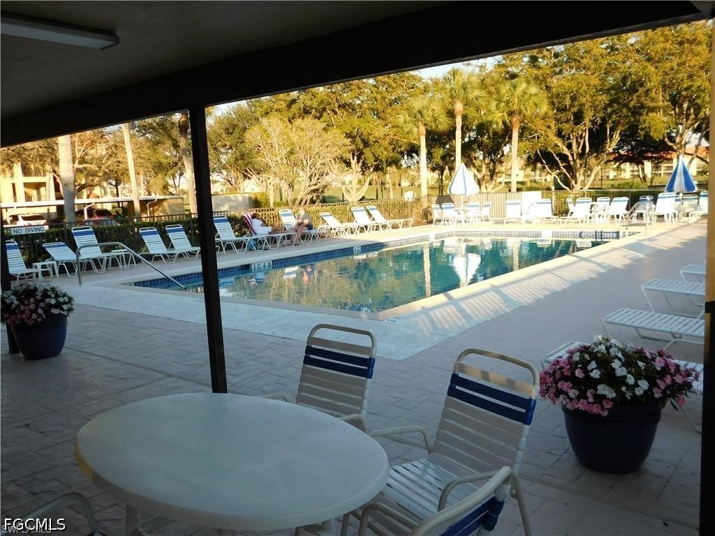 2 Bed Condominium for Sale in Manor, photo 19