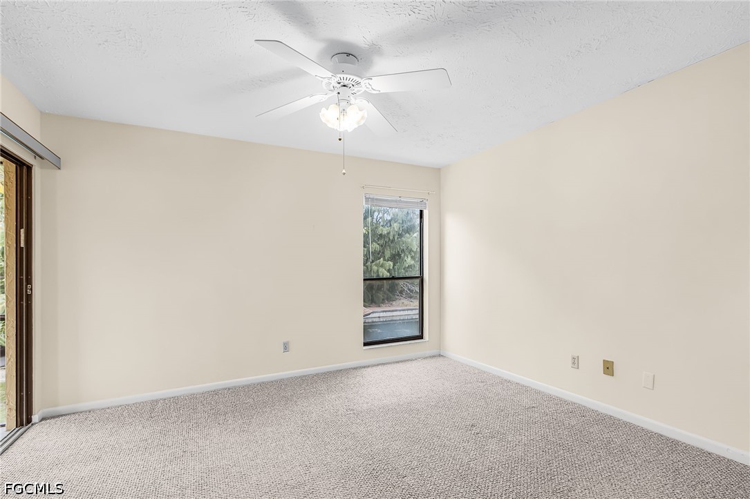 2 Bed Waterfront Home for Sale in Fort Myers, photo 19