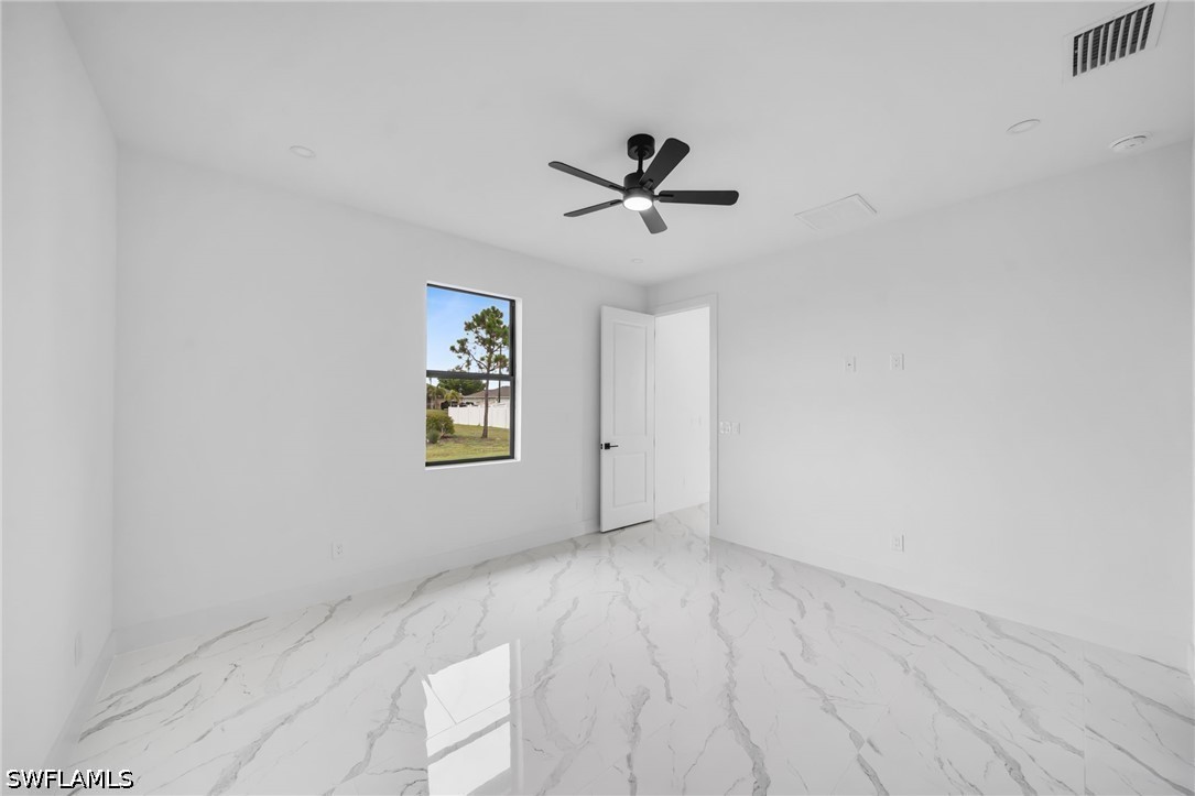 3 Bed SingleFamilyResidence for Sale in Cape Coral, photo 19