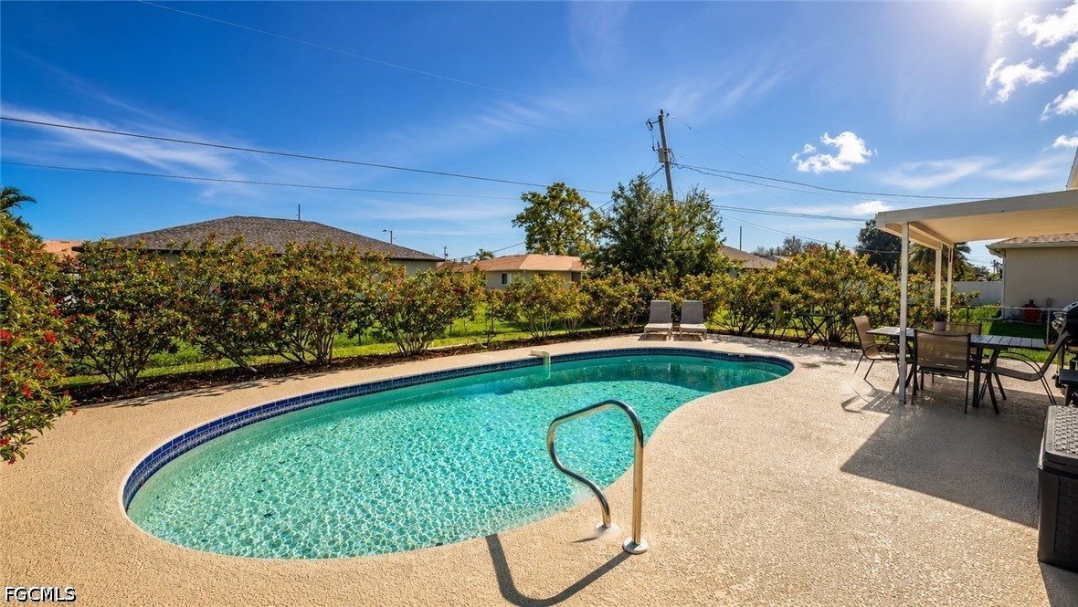 3 Bed Pool Home for Sale in Cape Coral, photo 19