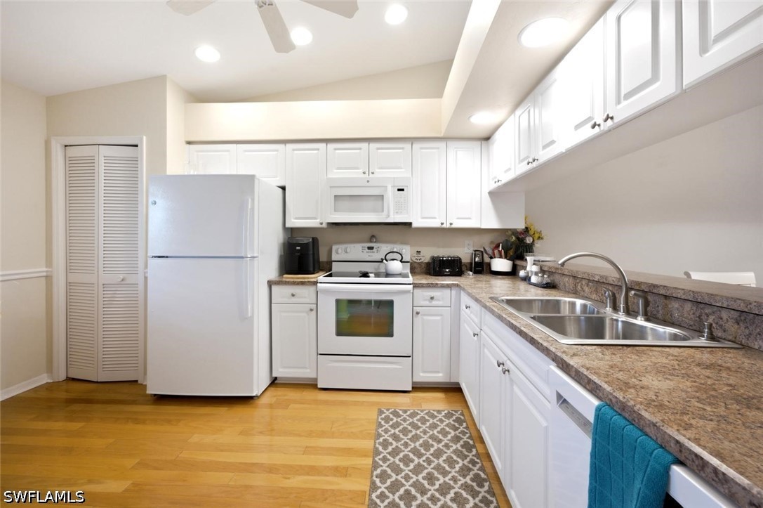 2 Bed Condominium for Sale in Country Haven, photo 19