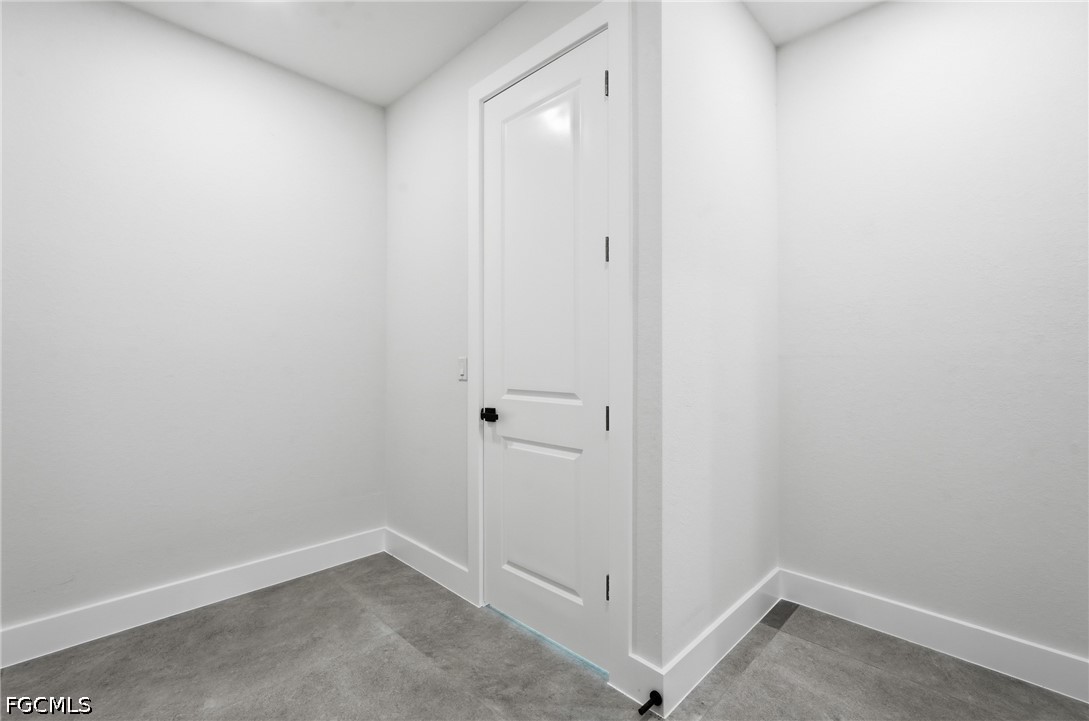 3 Bed SingleFamilyResidence for Sale in Cape Coral, photo 19