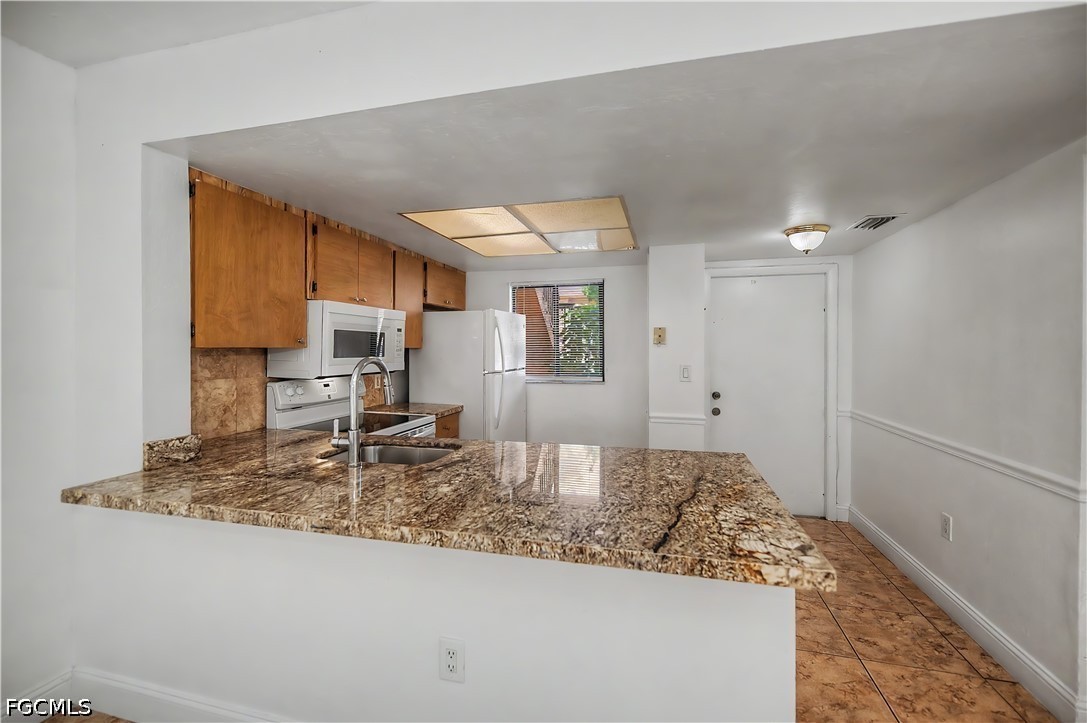 2 Bed Condominium for Sale in Fort Myers, photo 19