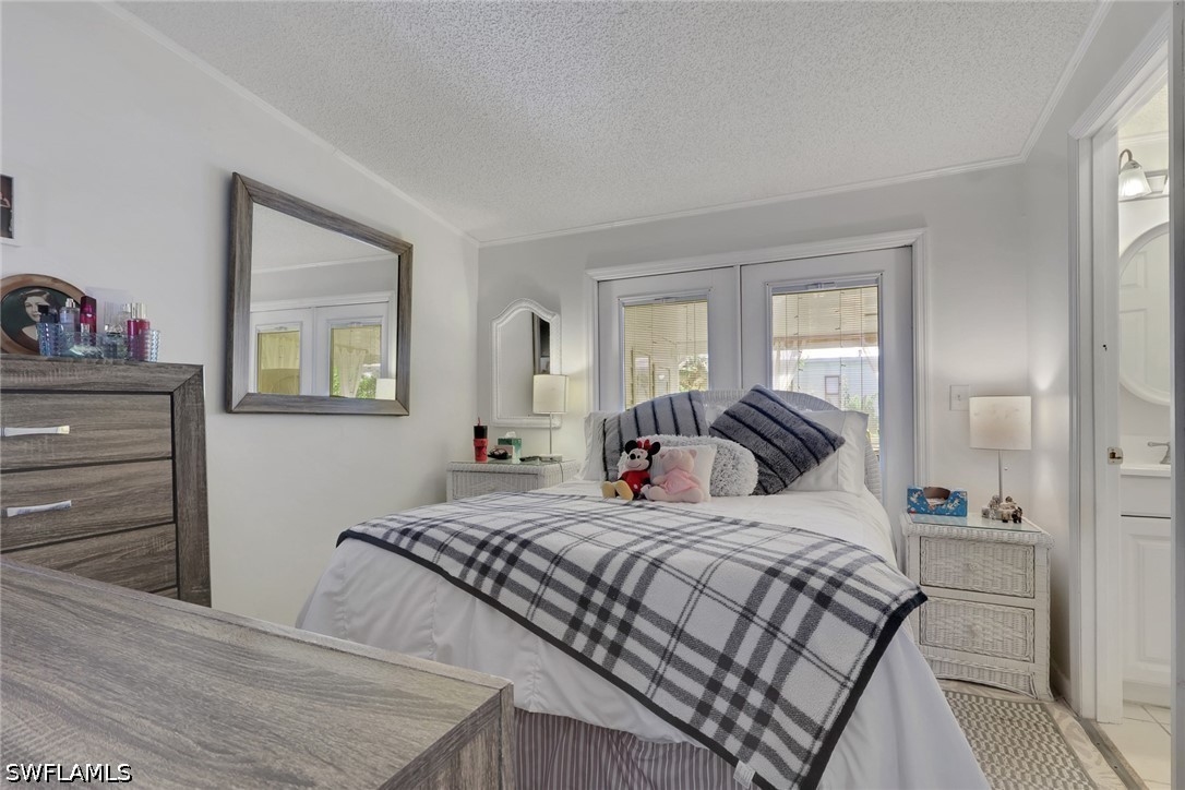 2 Bed SingleFamilyResidence for Sale in Naples, photo 19