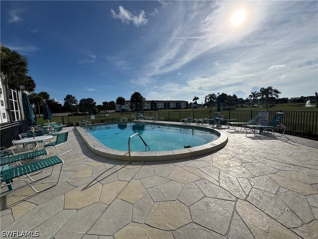 2 Bed Condominium for Sale in Naples, photo 19