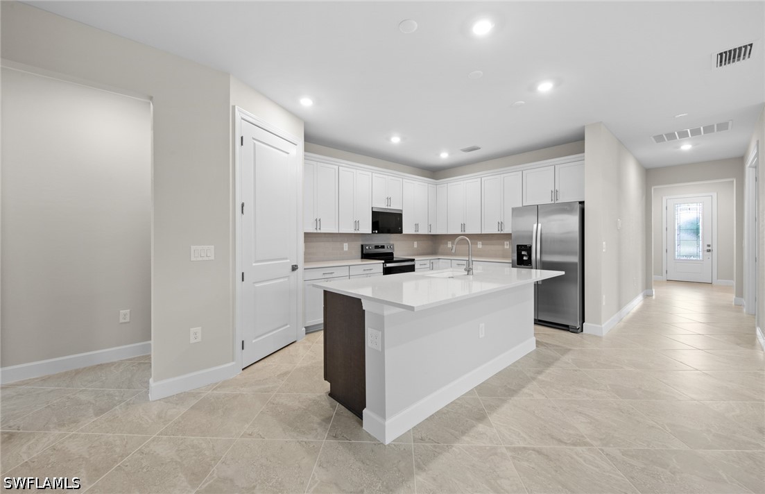 3 Bed Waterfront Home for Sale in Country Club, photo 19
