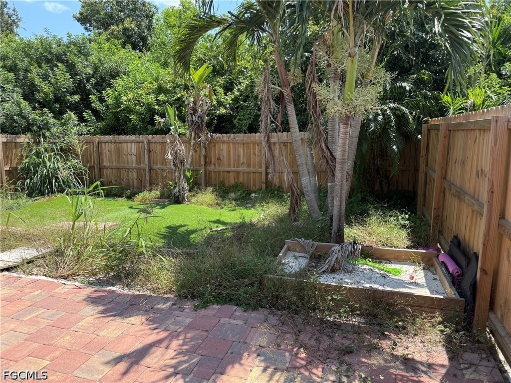 3 Bed Duplex for Sale in Cape Coral, photo 19
