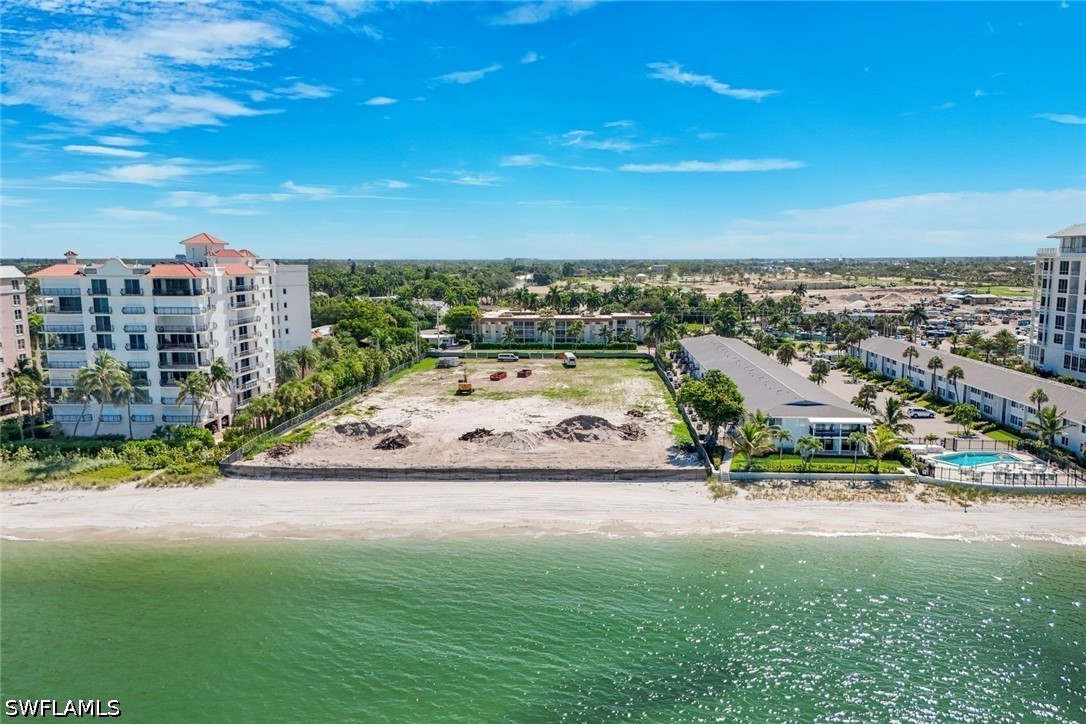 2 Bed Condominium for Sale in Naples, photo 19