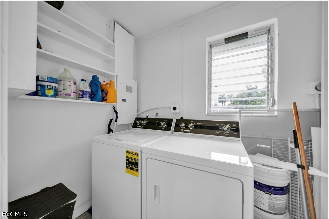 2 Bed SingleFamilyResidence for Sale in North Fort Myers, photo 19