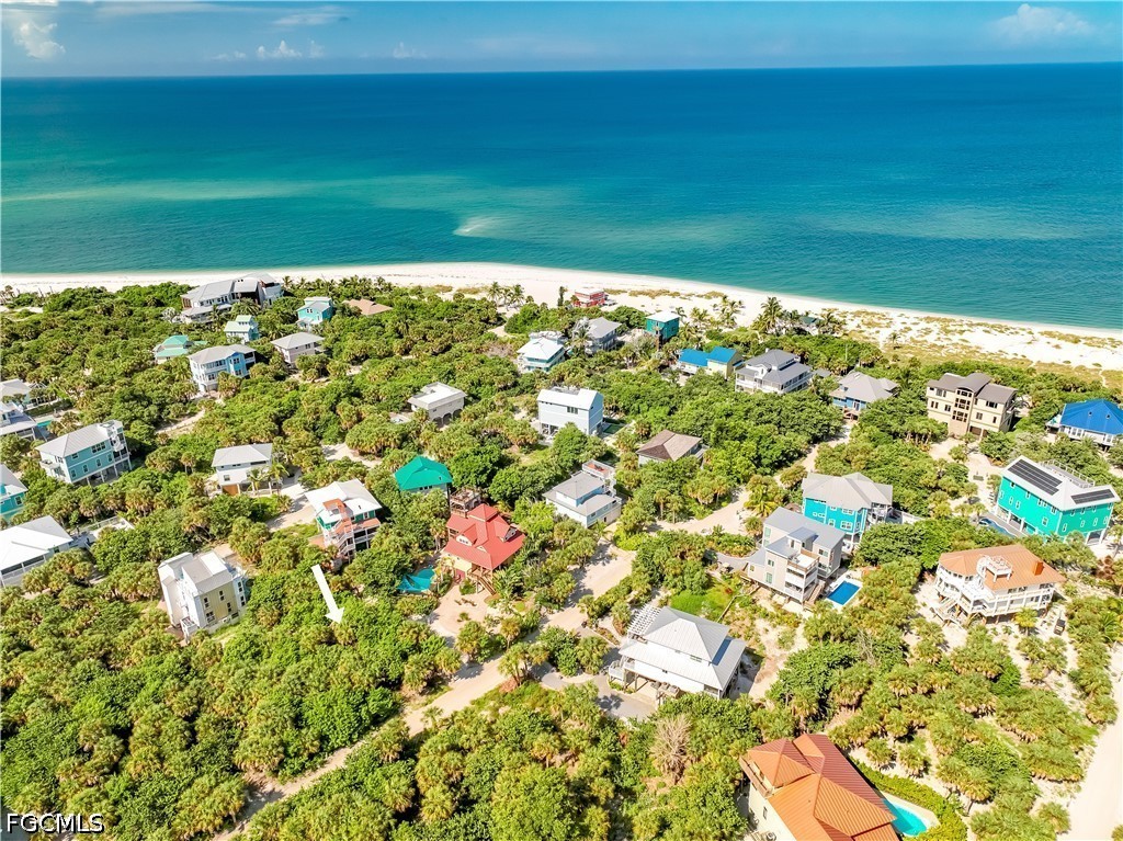 Residential for Sale in Upper Captiva, photo 19