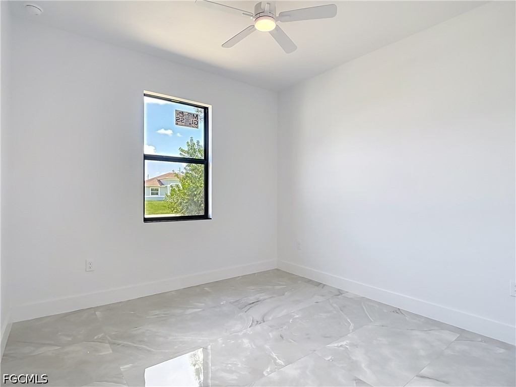 3 Bed Waterfront Home for Sale in Lehigh Acres, photo 19