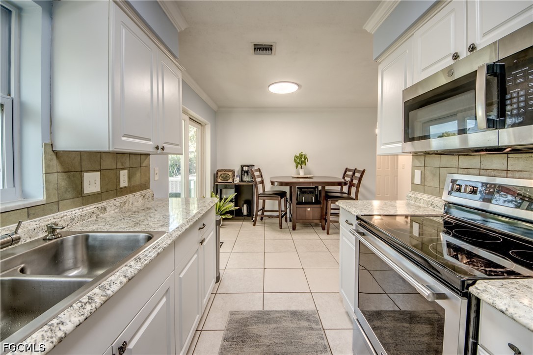 3 Bed SingleFamilyResidence for Sale in Naples, photo 19