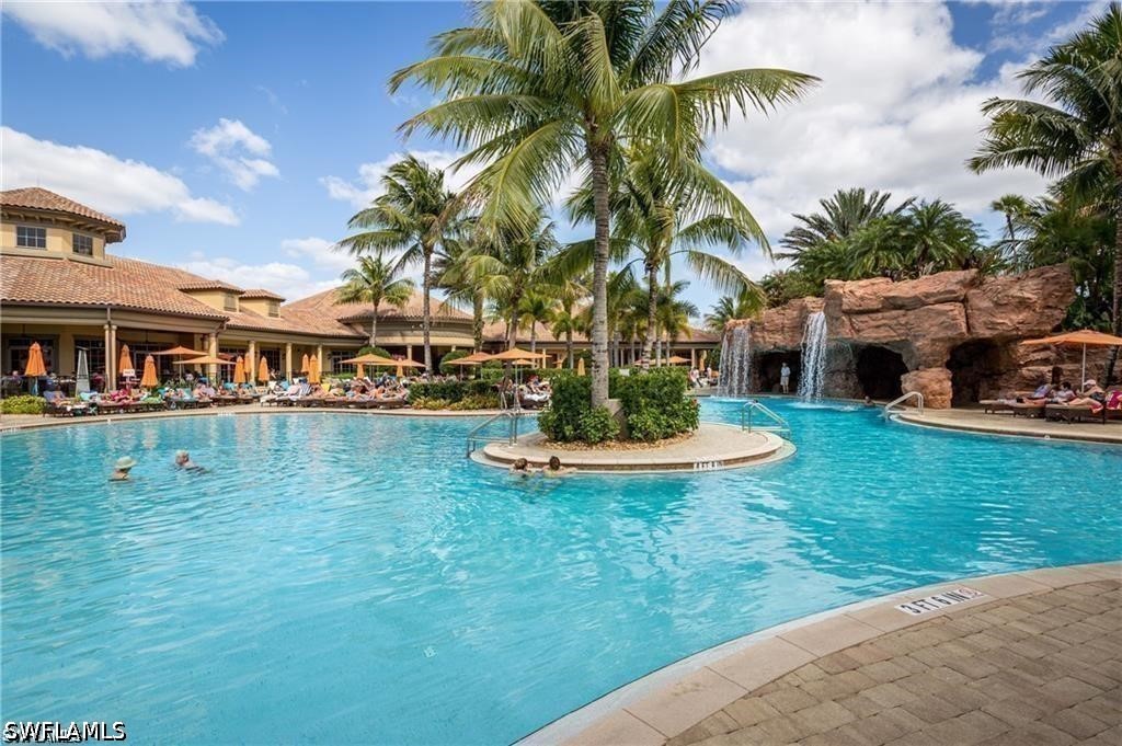 3 Bed Waterfront Home for Sale in Naples, photo 19