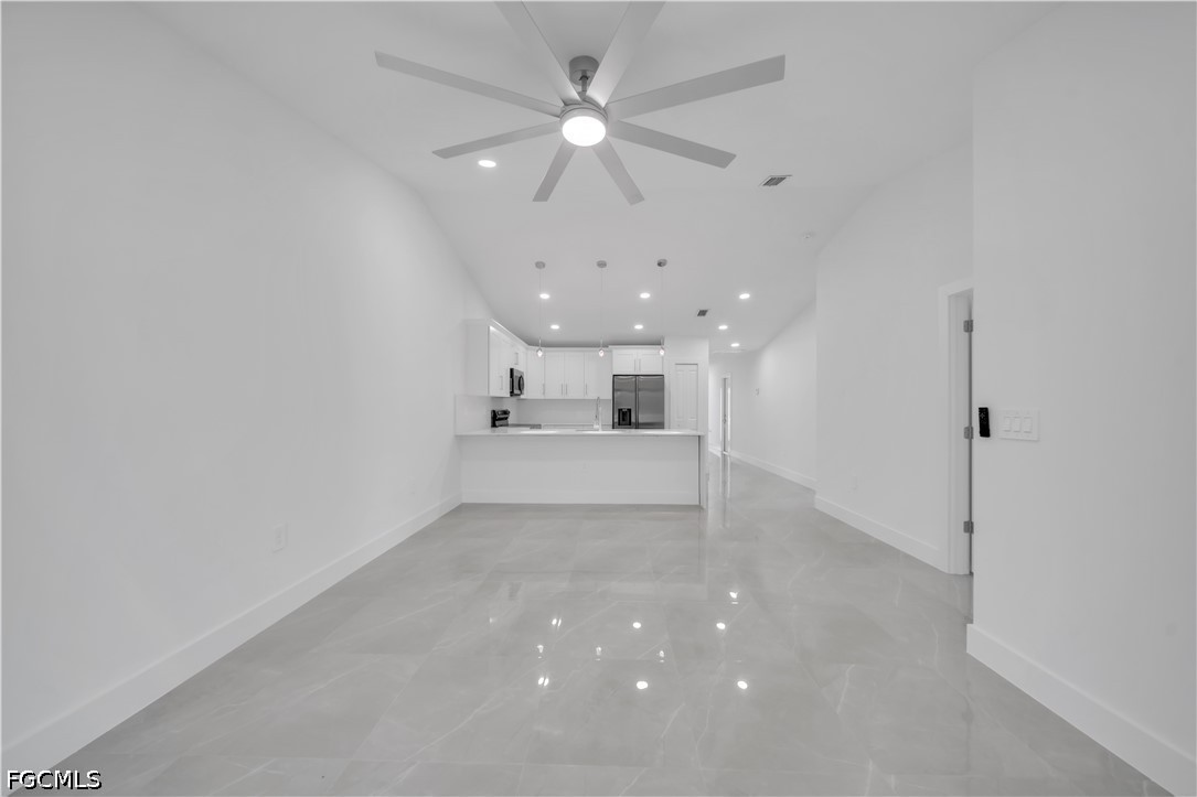 6 Bed Duplex for Sale in Lehigh Estates, photo 19