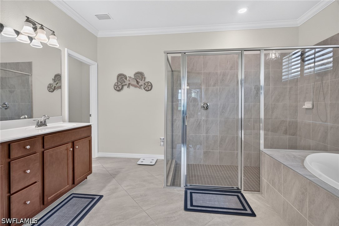 3 Bed Pool Home for Sale in Naples, photo 19