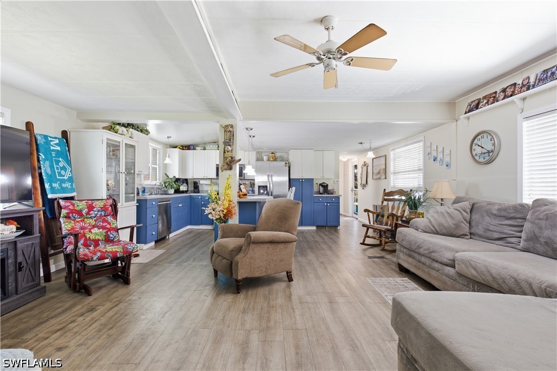 2 Bed ManufacturedHome for Sale in Naples, photo 19