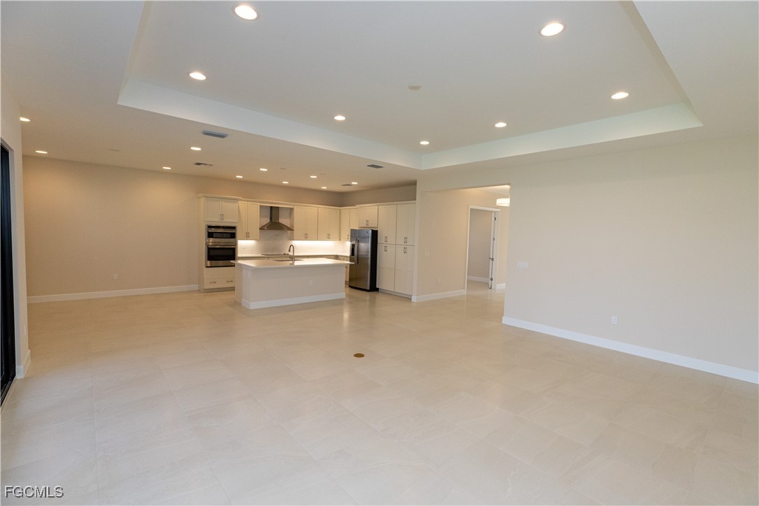 3 Bed SingleFamilyResidence for Sale in Valencia Harbor, FL — photo 20