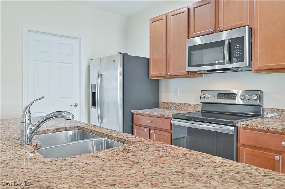 2 Bed Waterfront Home for Sale in Cascades, photo 20