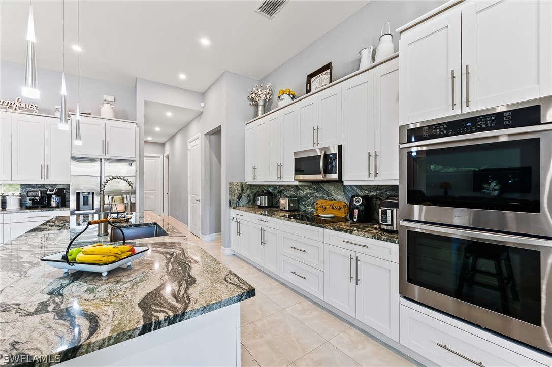 4 Bed SingleFamilyResidence for Sale in Naples, photo 20