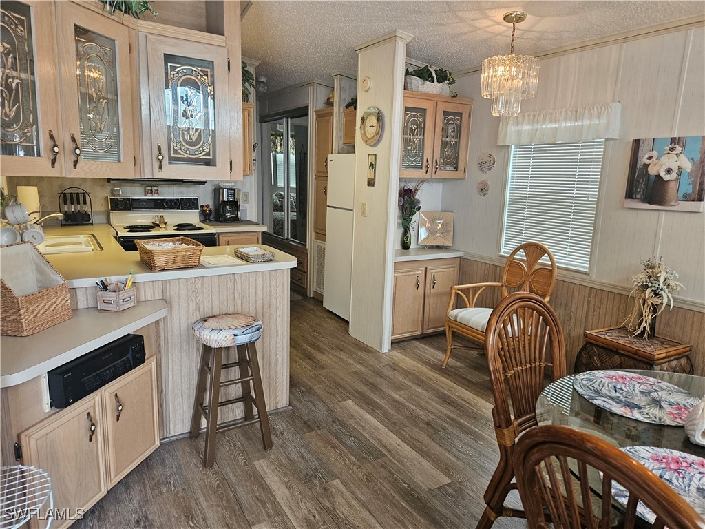 1 Bed ManufacturedHome for Sale in Naples, FL, $87,500 — photo 20