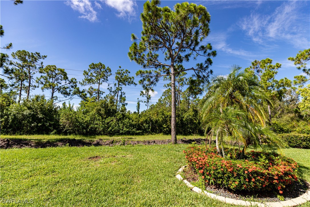 2 Bed SingleFamilyResidence for Sale in North Fort Myers, FL — photo 20
