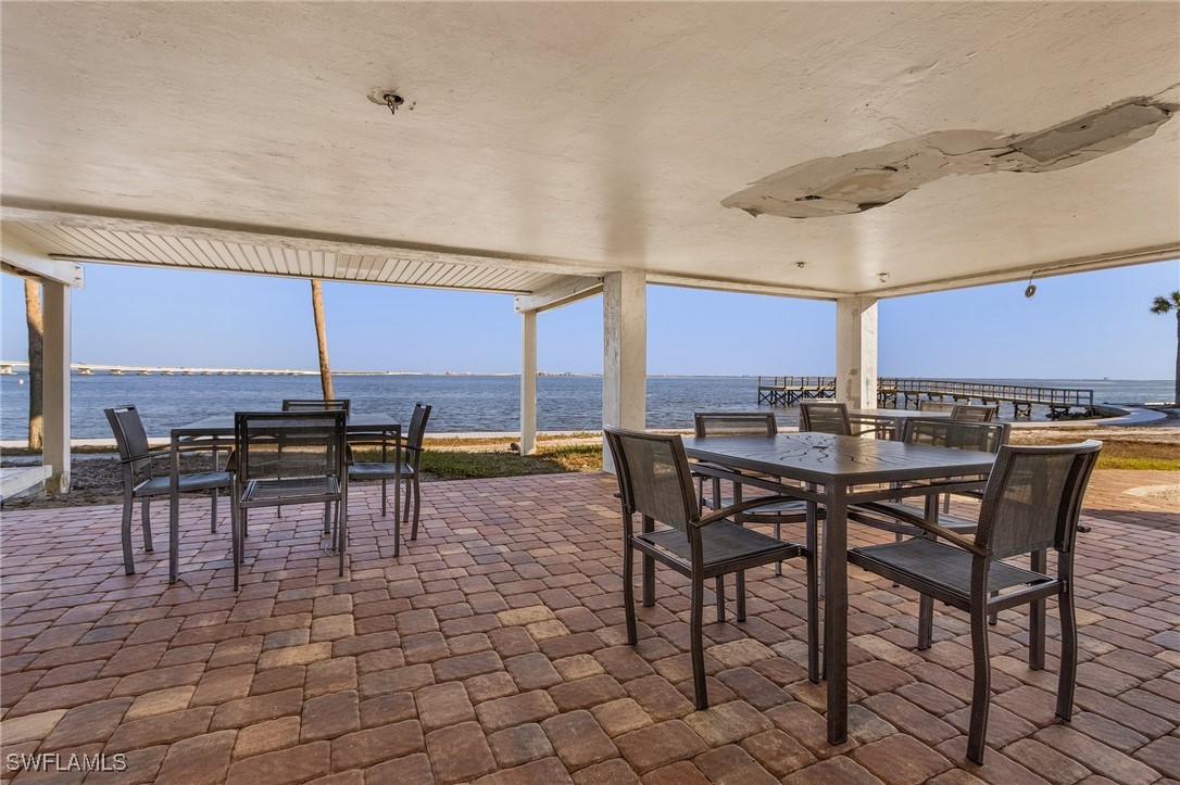 1 Bed Waterfront Home for Sale in Sanibel, photo 20