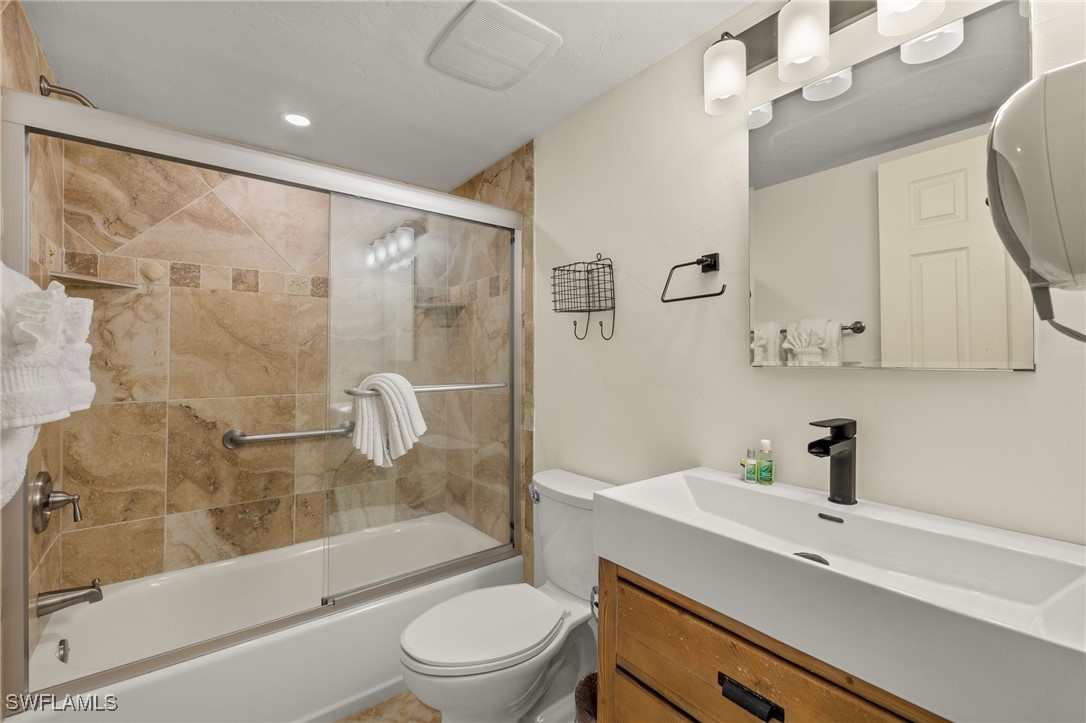 1 Bed Waterfront Home for Sale in Sanibel, photo 20