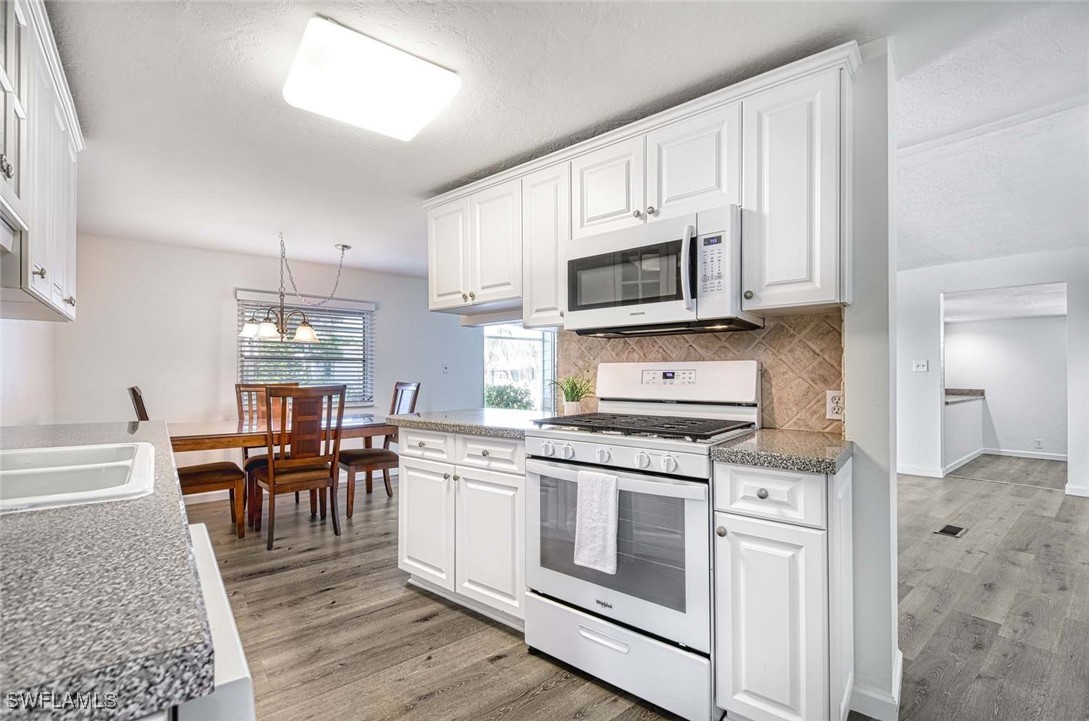 2 Bed ManufacturedHome for Sale in Naples, FL, $295,000 — photo 20