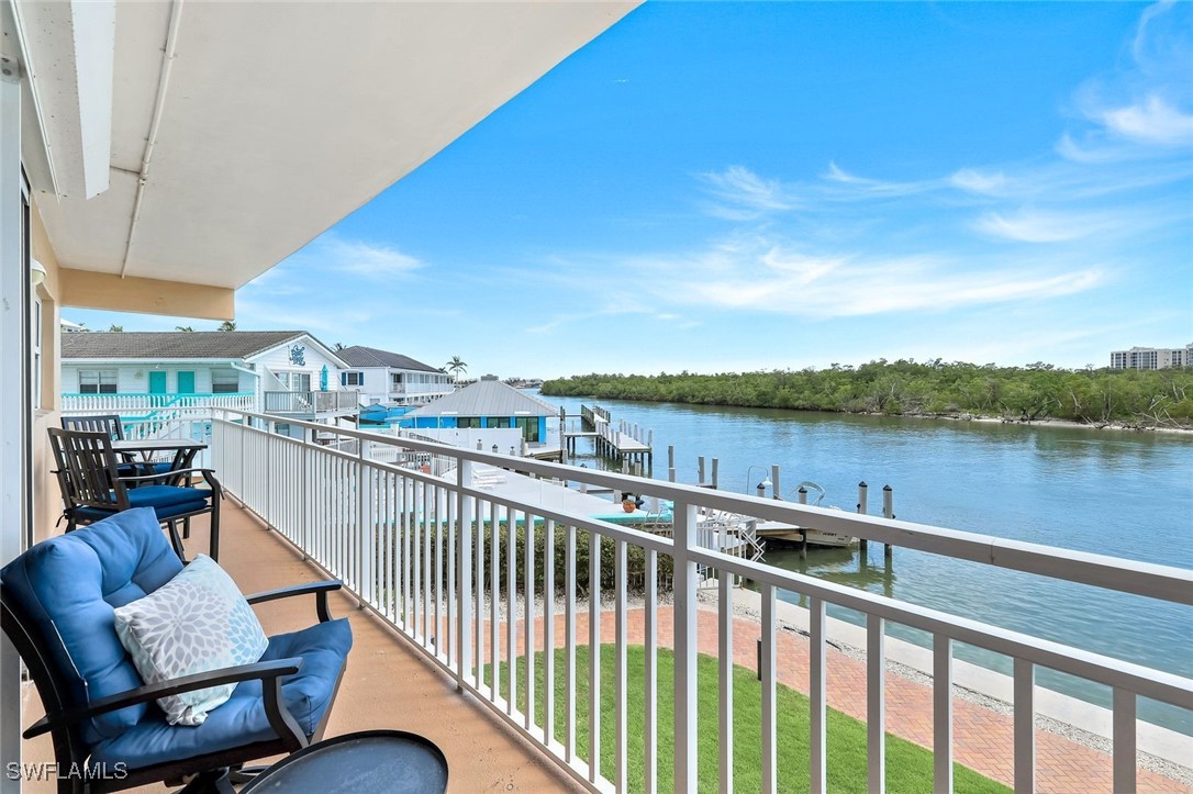 2 Bed Waterfront Home for Sale in Marco Island, photo 20