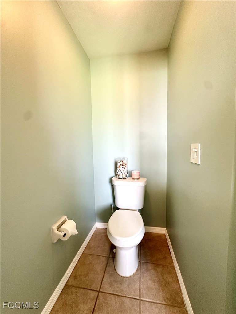 3 Bed Pool Home for Sale in Cape Coral, photo 20