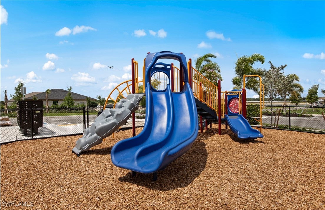 4 Bed SingleFamilyResidence for Sale in Caloosa Cove, FL — photo 20