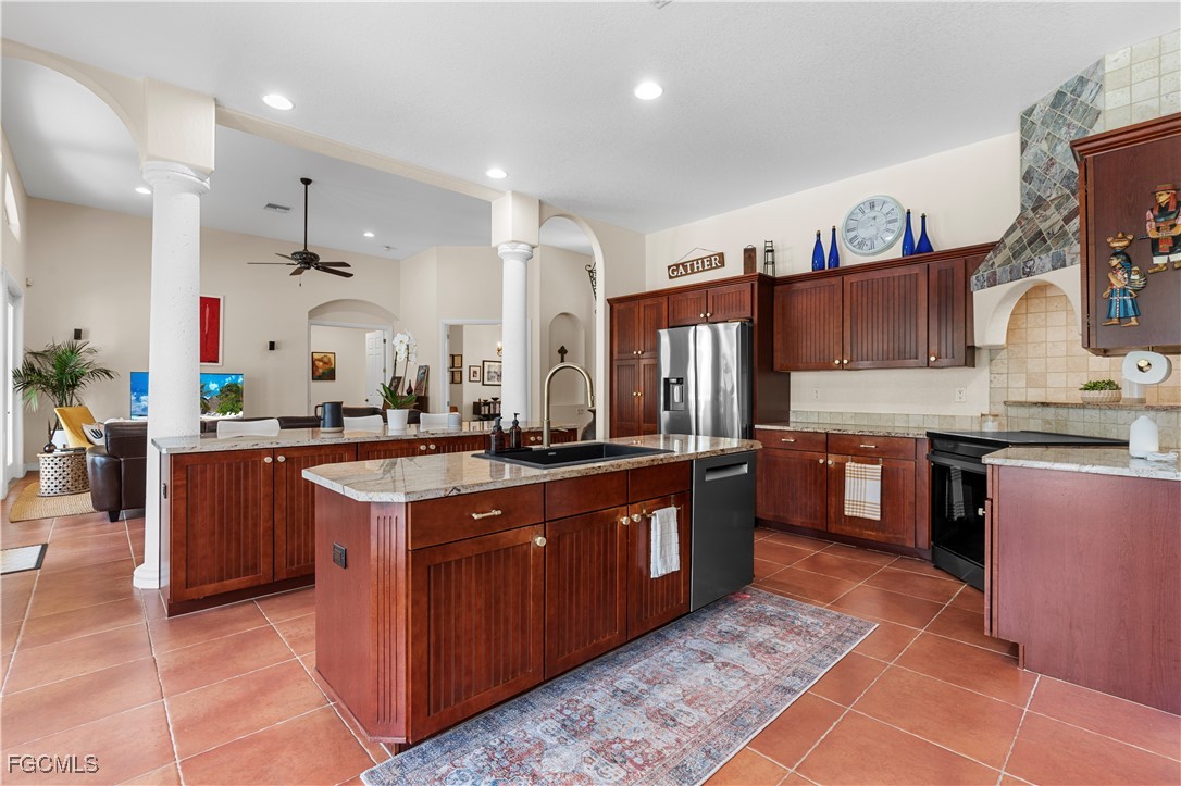 3 Bed Pool Home for Sale in Cape Coral, photo 20