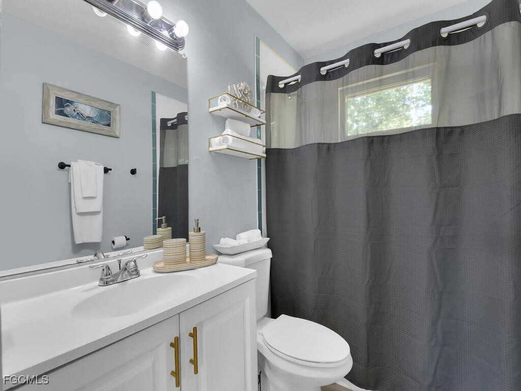 4 Bed SingleFamilyResidence for Sale in Lehigh Acres, photo 20