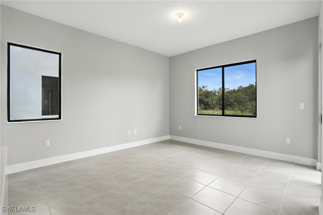 3 Bed SingleFamilyResidence for Sale in Silverwood, FL — photo 20