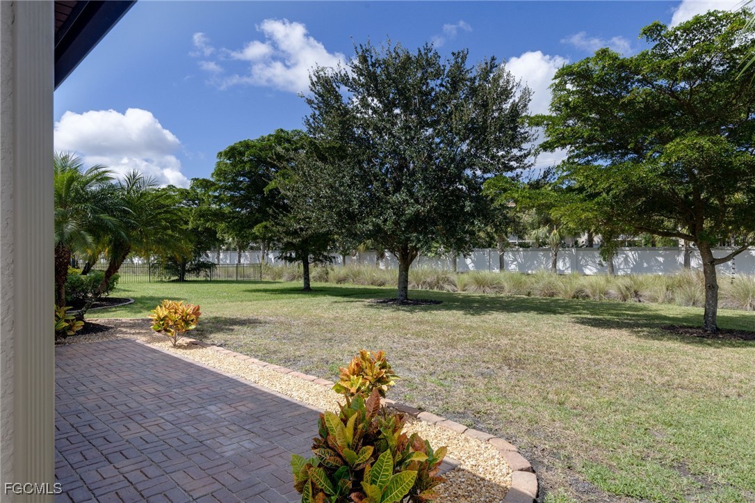 3 Bed SingleFamilyResidence for Sale in Corkscrew Shores, FL — photo 20