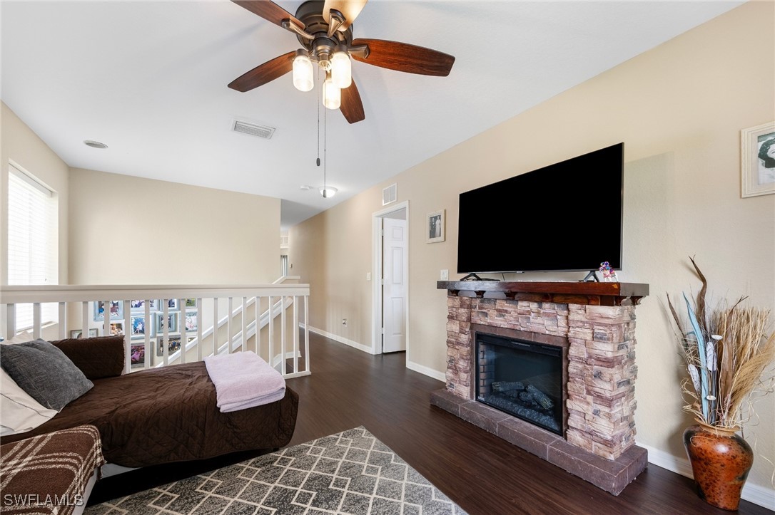 3 Bed Townhouse for Sale in Colonnade At Forum, FL, $299,000 — photo 20