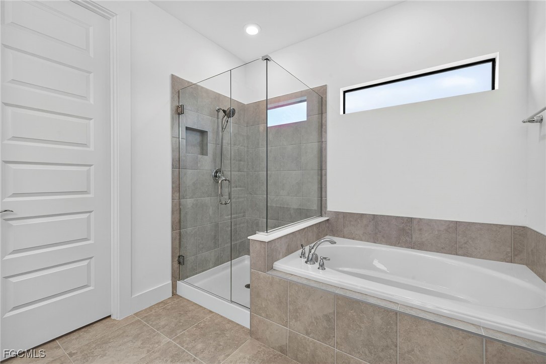 5 Bed Waterfront Home for Sale in Avalon Park, photo 20
