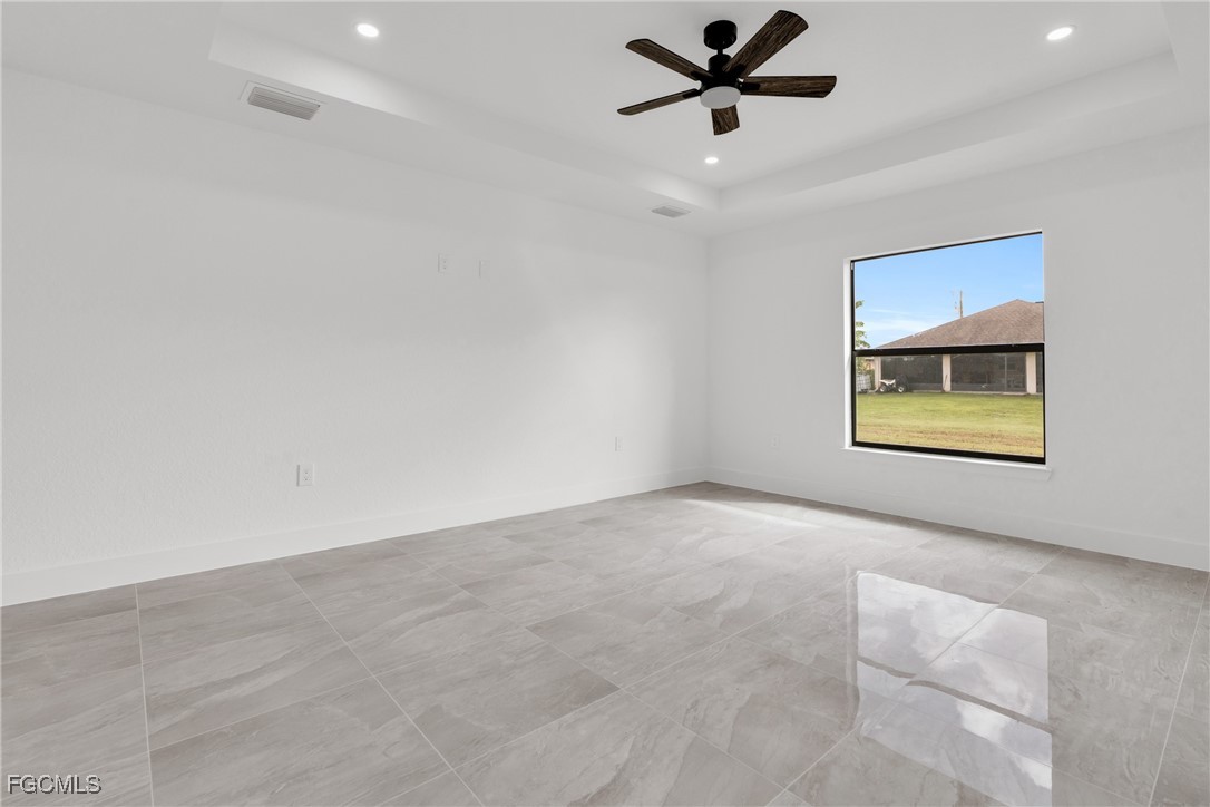 3 Bed SingleFamilyResidence for Sale in Lehigh Acres, photo 20