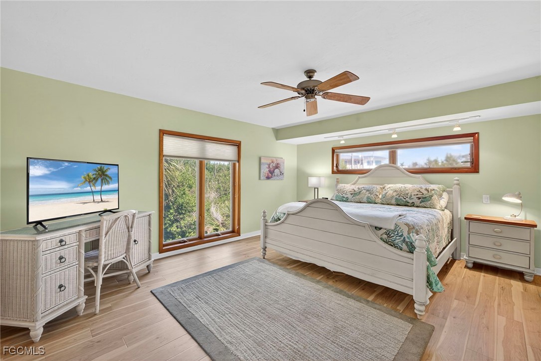 3 Bed Waterfront Home for Sale in Sanibel, FL, $750,000 — photo 20