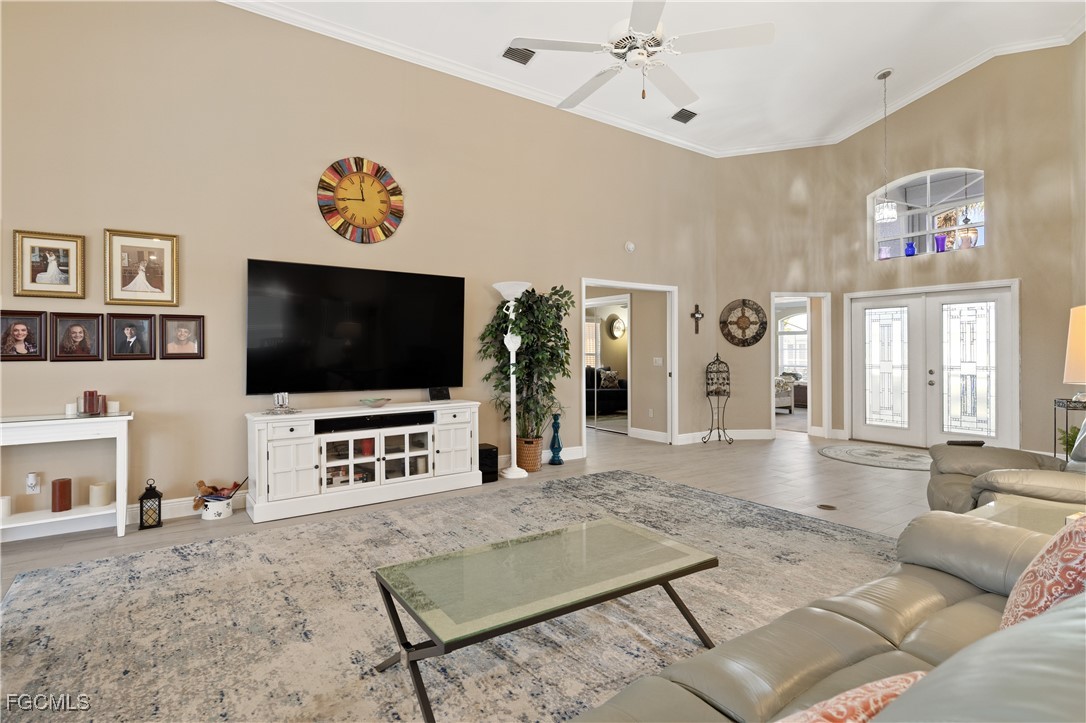 3 Bed Waterfront Home for Sale in North Fort Myers, photo 20