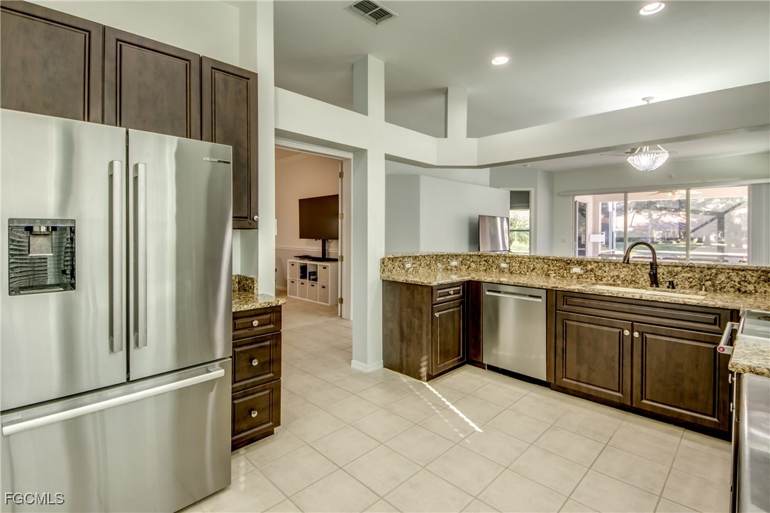 3 Bed Waterfront Home for Sale in Fort Myers, photo 20