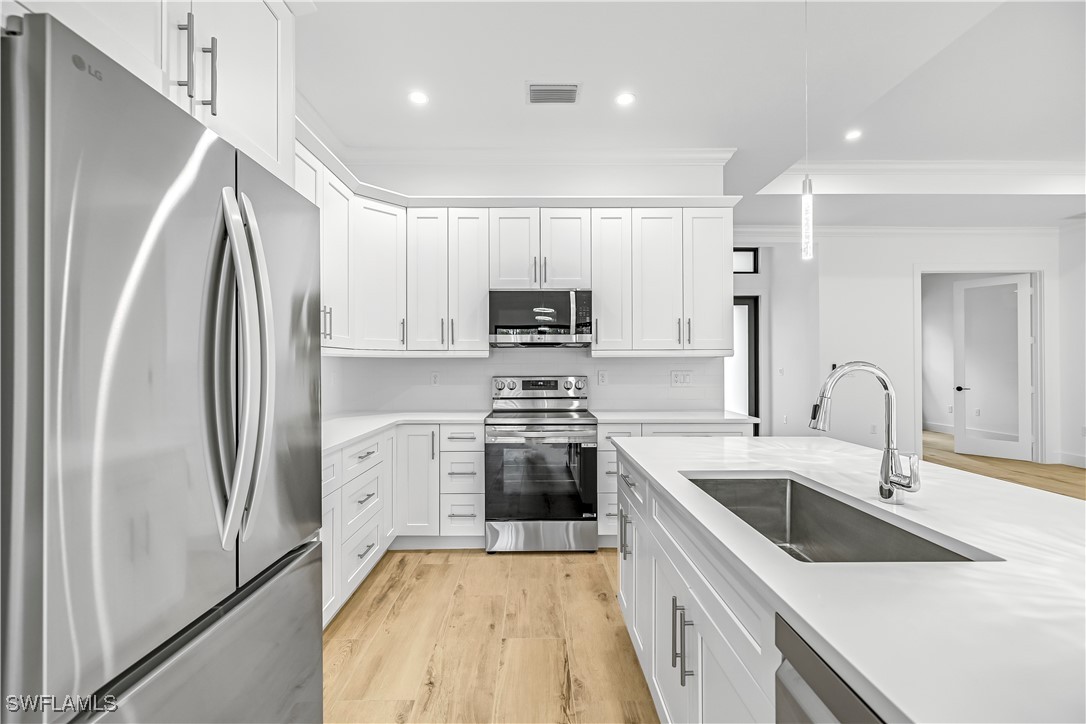 3 Bed SingleFamilyResidence for Sale in Naples, FL, $649,900 — photo 20
