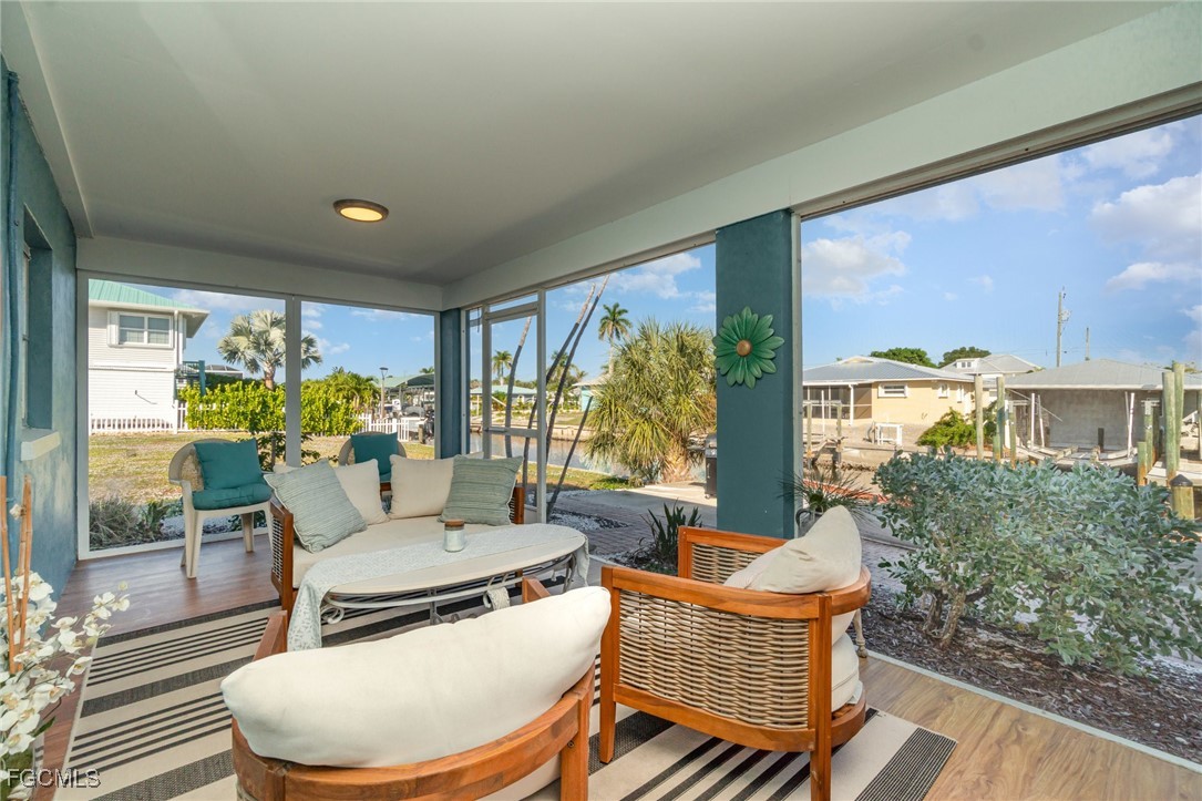 2 Bed Waterfront Home for Sale in Bokeelia, photo 20