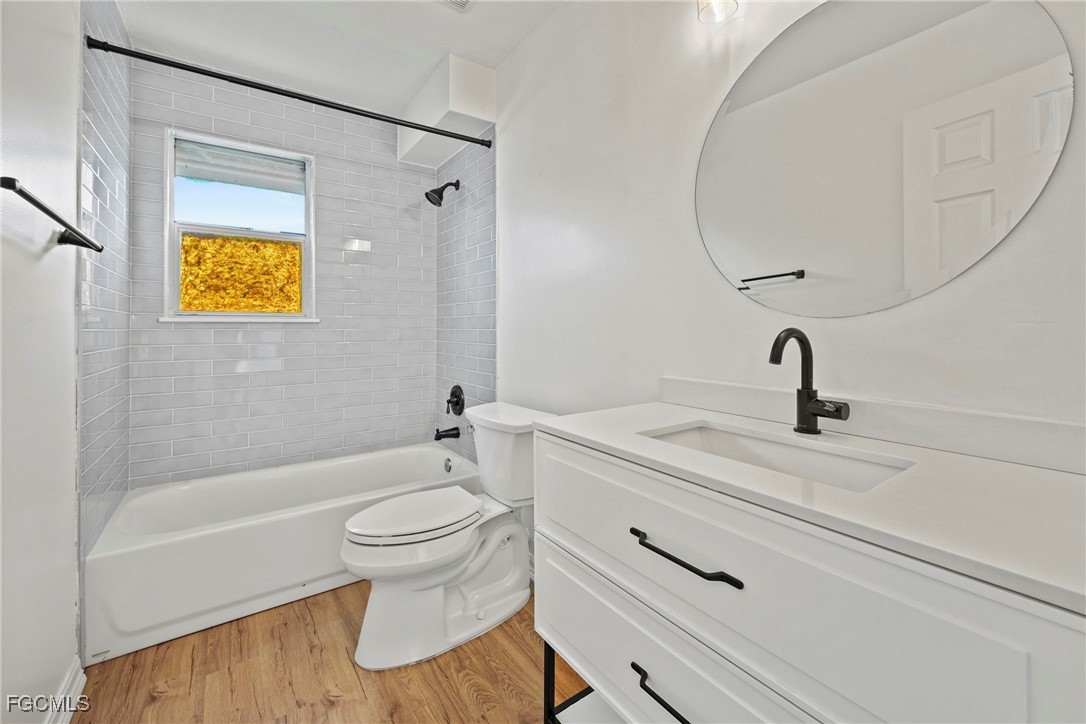 5 Bed Waterfront Home for Sale in Avion Park, photo 20