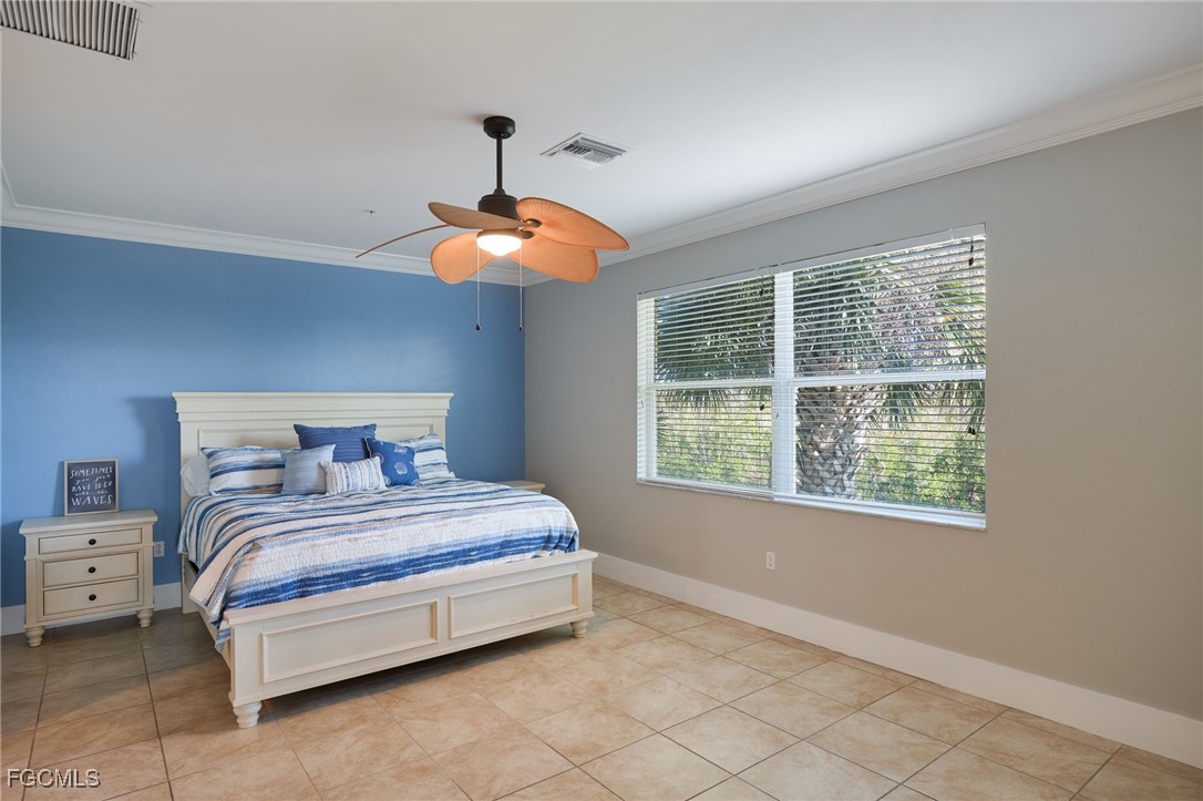 3 Bed Waterfront Home for Sale in Lucaya, FL, $380,000 — photo 20